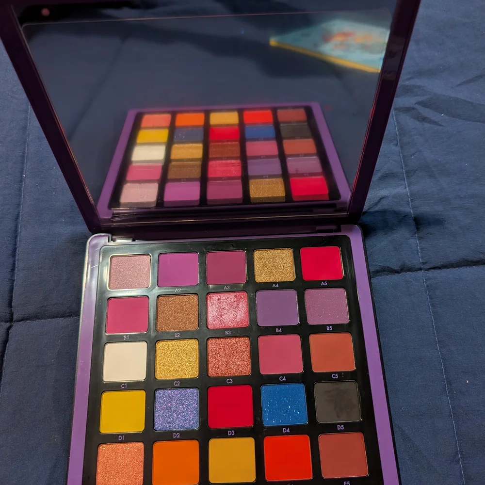 ABH Norvina‎ Eyeshadow Palette
